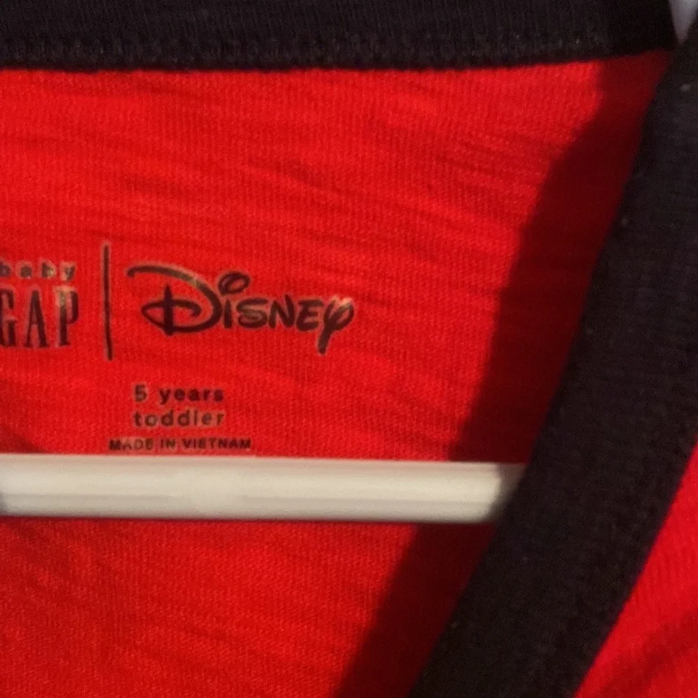 Gap Disney Mickey Mouse 5t short sleeve shirts